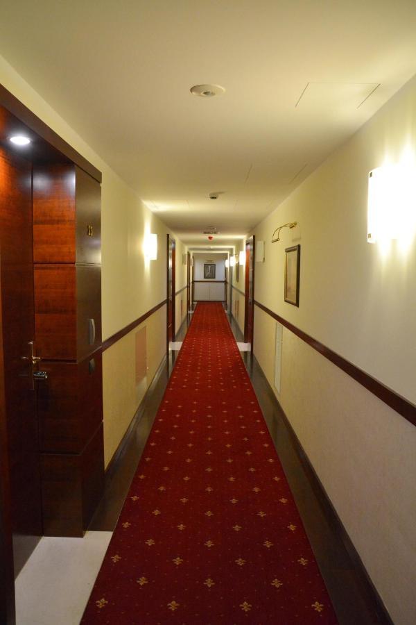 Azyl Apartments 华沙 外观 照片