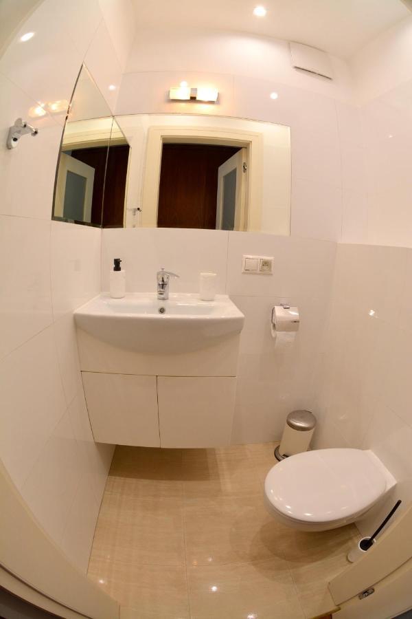 Azyl Apartments 华沙 外观 照片